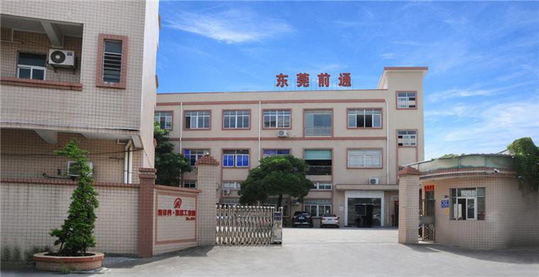 齿轮之间 一座精密工厂的入口叙事